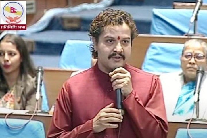रास्वपाका सांसदले बोल्दै गर्दा सभामुखले माइक काटेपछि संसदमा विवाद