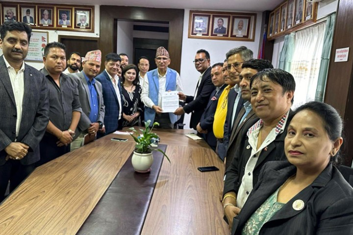 सुनचाँदीको भन्सार दर घटाउन अर्थमन्त्री पौडेल सकारात्मक