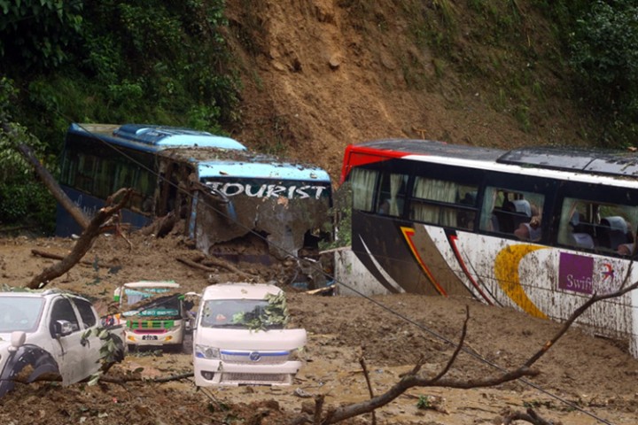 बाढीपहिरोबाट सार्वजनिक यातायातमा ७३ करोडको क्षति