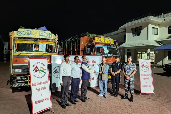 भारत सरकारले दियो १० वटा प्रिफ्याब्रिकेटेड स्टिल ब्रिज