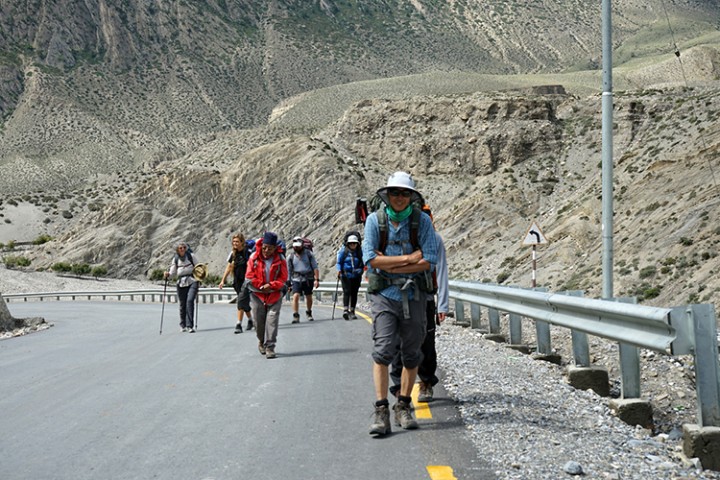 मुस्ताङमा बढ्न थाल्यो बाह्य पर्यटकको चहलपहल, दुई सातामै पुगे २० हजार बढी