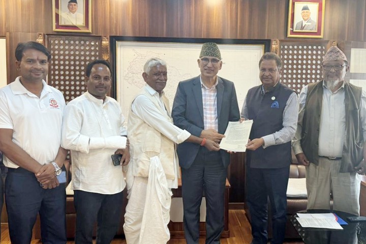 उखुको समर्थन मूल्य तोक्न सांसद चौधरीको माग