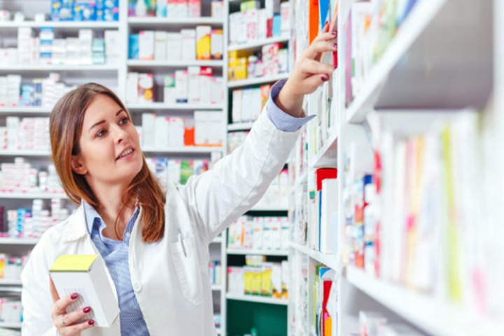 अब ‘फर्मासिष्ट’ले अनिवार्य सेतो एप्रोन लगाउनुपर्ने