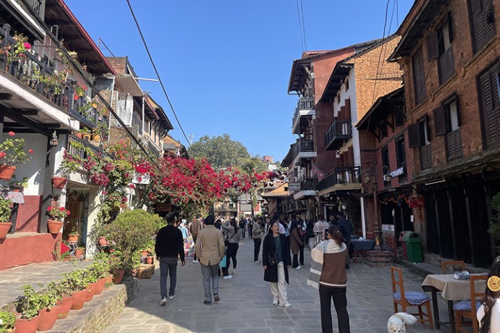 बन्दीपुर घुम्न पुग्छन् दैनिक ५०० बढी पर्यटक, बास बस्नेको संख्या भने थोरै