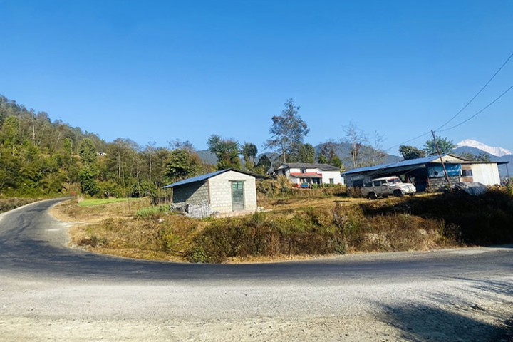 मध्यपहाडी लोकमार्गको कास्की-बागलुङखण्डमा १९३ किलोमिटर कालोपत्र