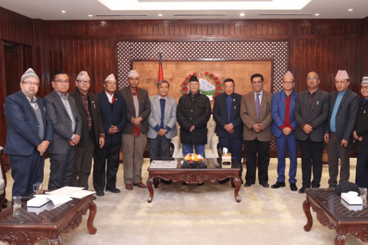 प्रधानमन्त्री भेटेपछि आन्दोलनबाट पछि हटे निर्माण व्यवसायी, कार्यदल गठन गर्न निर्देशन