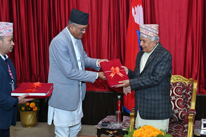 राष्ट्रपतिसमक्ष महान्यायाधिवक्ताको वार्षिक प्रतिवेदन पेस