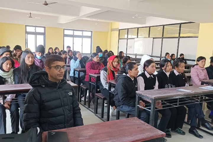 माछापुच्छ्रे बैंक र क्यापिटलद्धारा वित्तीय साक्षरता कार्यक्रम सम्पन्न