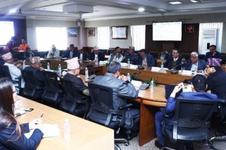 प्रतिफल दिने ठूला आयोजनामा बजेट केन्द्रित गर्न पूर्वअर्थ सचिवहरूको सुझाव